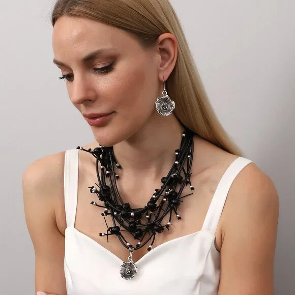 Handmade Leather Necklace and Earrings Jewelry Set - Picture 2 of 2